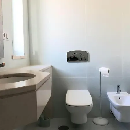Apartment T1 60 Sq M For Rent Next To The Bay *