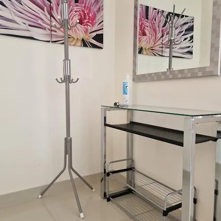 Apartment T1 60 Sq M For Rent Next To The Bay *